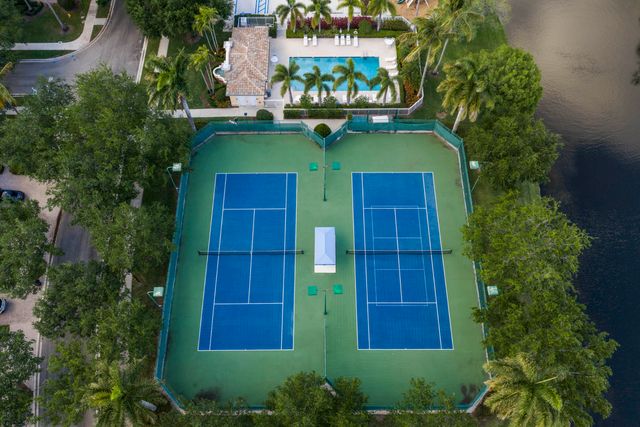 154 Santa Barbara Way, Palm Beach Gardens, FL 33410