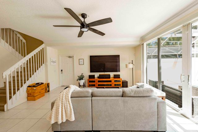 154 Santa Barbara Way, Palm Beach Gardens, FL 33410