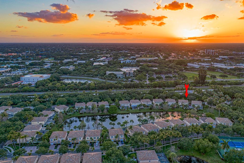 154 Santa Barbara Way, Palm Beach Gardens, FL 33410