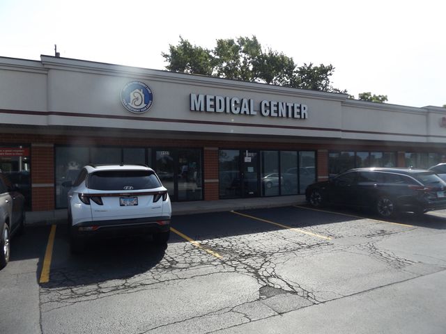 1127 S ARLINGTON HEIGHTS Road, Arlington Heights, IL 60005