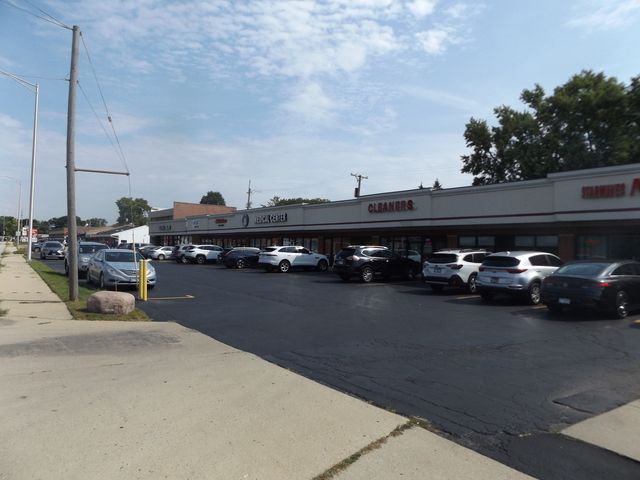 1127 S ARLINGTON HEIGHTS Road, Arlington Heights, IL 60005