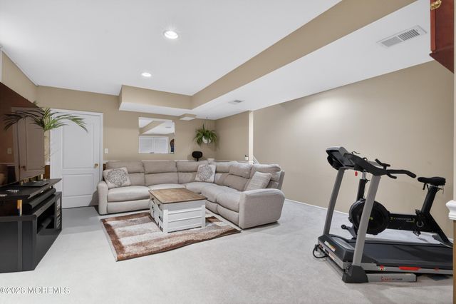 6 Lorenzo Court, Matawan, NJ 07747