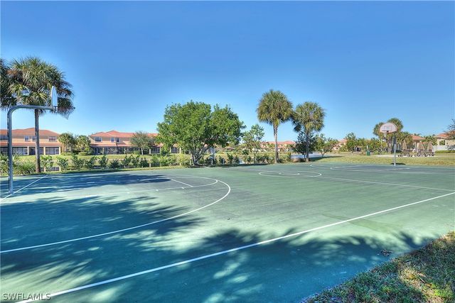 15389 Summit Place CIR 286, Naples, FL 34119