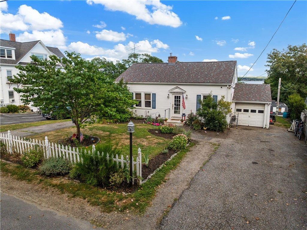 167 Water Street, Portsmouth, RI 02871