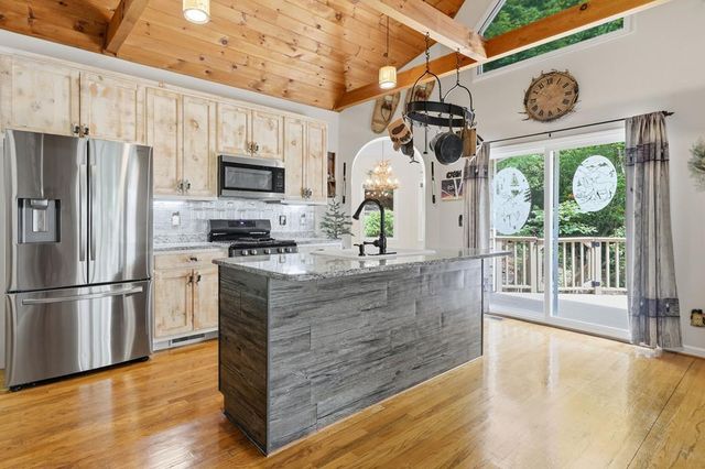165 Amelia Lane, Blue Ridge, GA 30513