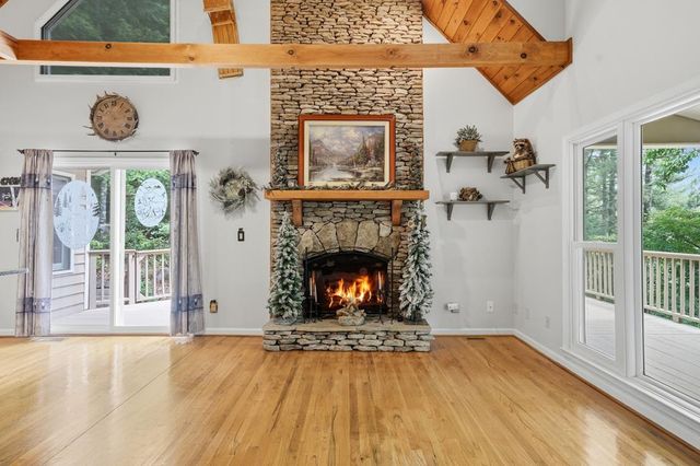 165 Amelia Lane, Blue Ridge, GA 30513