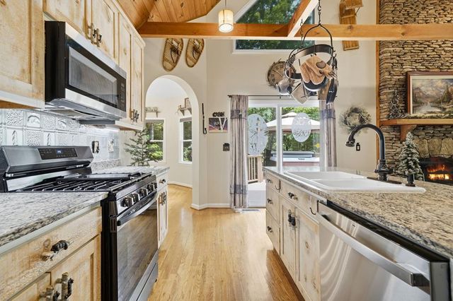 165 Amelia Lane, Blue Ridge, GA 30513
