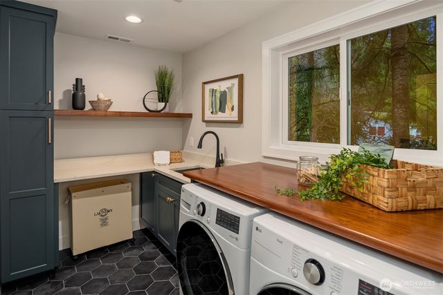 17006 174th Avenue NE, Woodinville, WA 98072