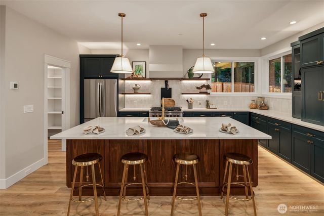 17006 174th Avenue NE, Woodinville, WA 98072