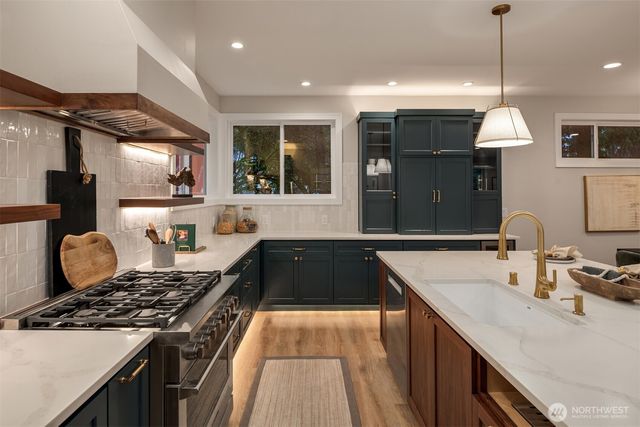 17006 174th Avenue NE, Woodinville, WA 98072