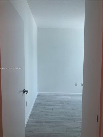 1900 N Bayshore Dr 4403, Miami, FL 33132