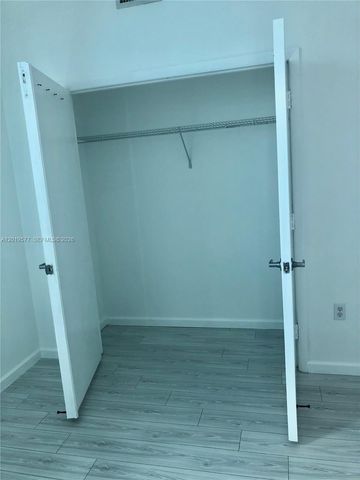 1900 N Bayshore Dr 4403, Miami, FL 33132