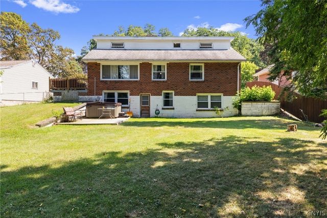 106 Jane Drive, Camillus, NY 13219