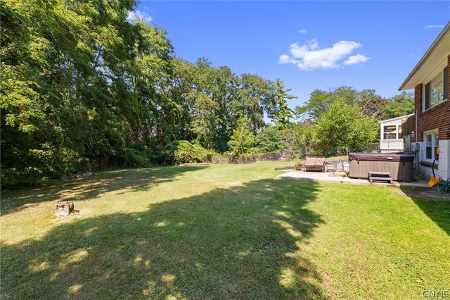 106 Jane Drive, Camillus, NY 13219
