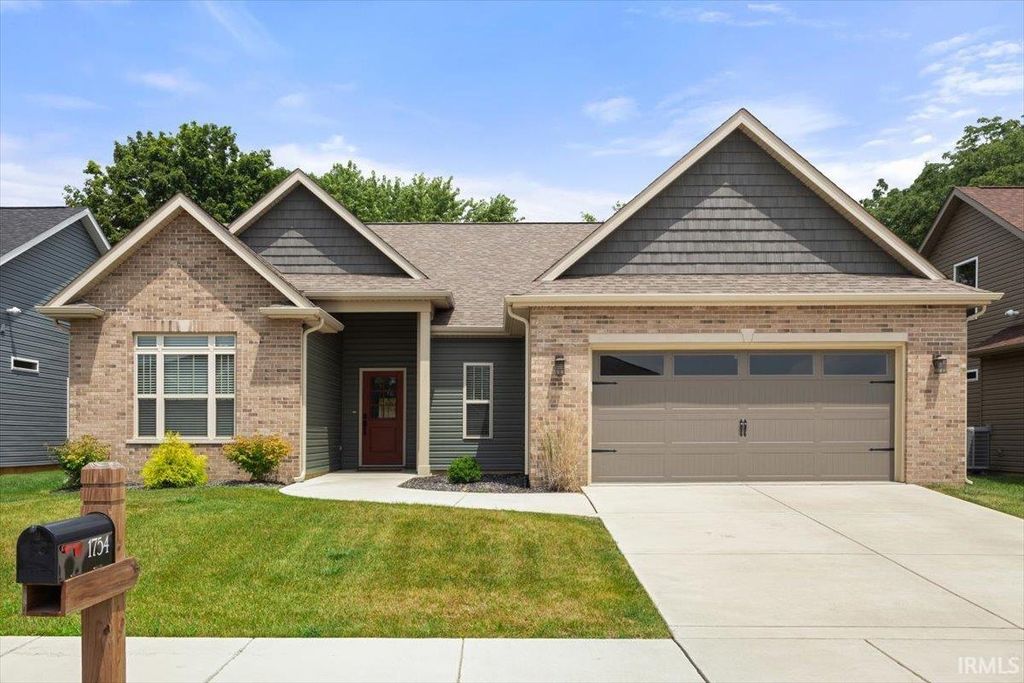 1754 Twin Lakes Circle, West Lafayette, IN 47906