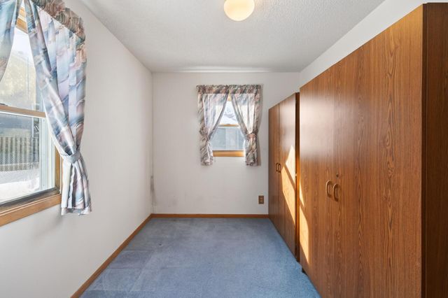 7023 52nd Avenue N, Crystal, MN 55428