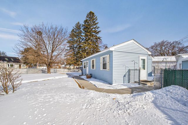 7023 52nd Avenue N, Crystal, MN 55428