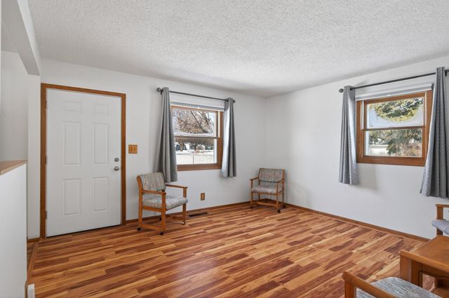 7023 52nd Avenue N, Crystal, MN 55428