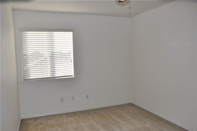 127 Anderson ST, Hutto, TX 78634