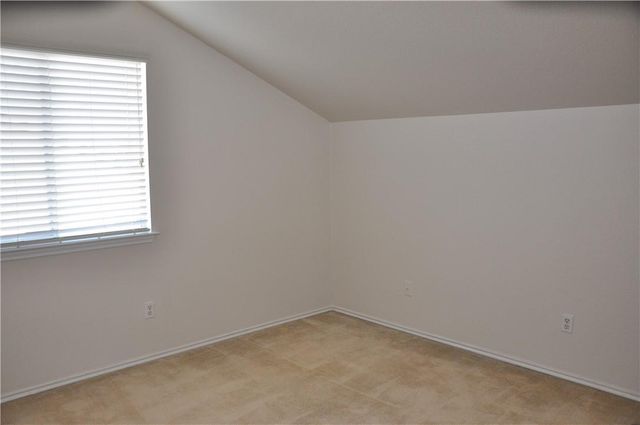 127 Anderson ST, Hutto, TX 78634
