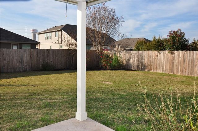 127 Anderson ST, Hutto, TX 78634