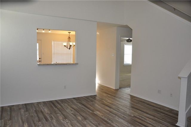 127 Anderson ST, Hutto, TX 78634