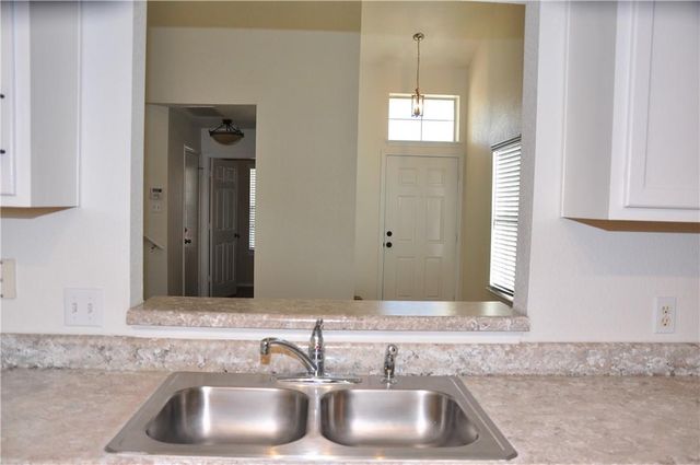 127 Anderson ST, Hutto, TX 78634