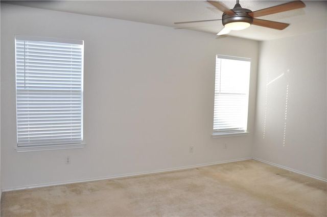 127 Anderson ST, Hutto, TX 78634