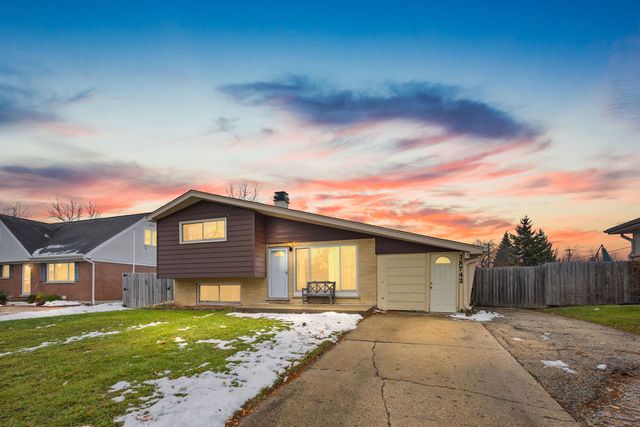 1N742 Forest Avenue, Glen Ellyn, IL 60137