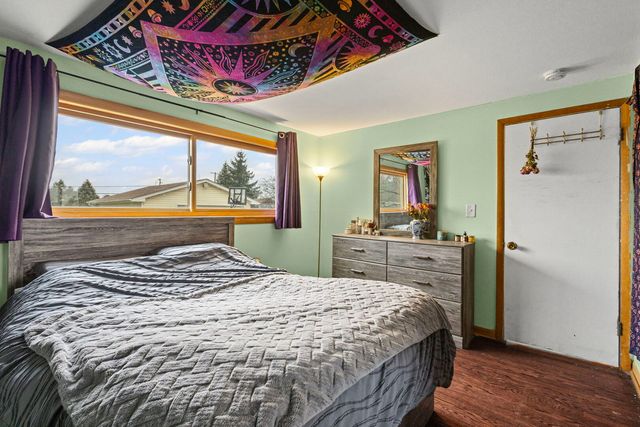 1N742 Forest Avenue, Glen Ellyn, IL 60137