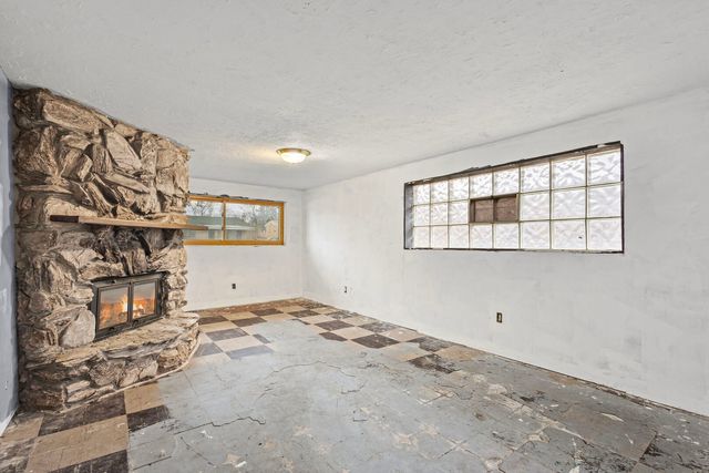 1N742 Forest Avenue, Glen Ellyn, IL 60137