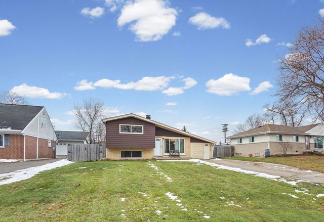 1N742 Forest Avenue, Glen Ellyn, IL 60137