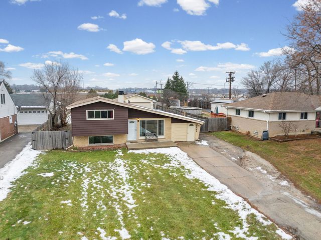 1N742 Forest Avenue, Glen Ellyn, IL 60137