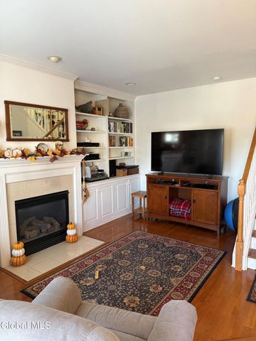 38 Diane Court, Cohoes, NY 12047