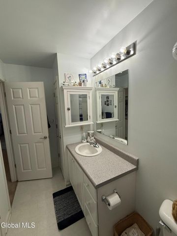 38 Diane Court, Cohoes, NY 12047