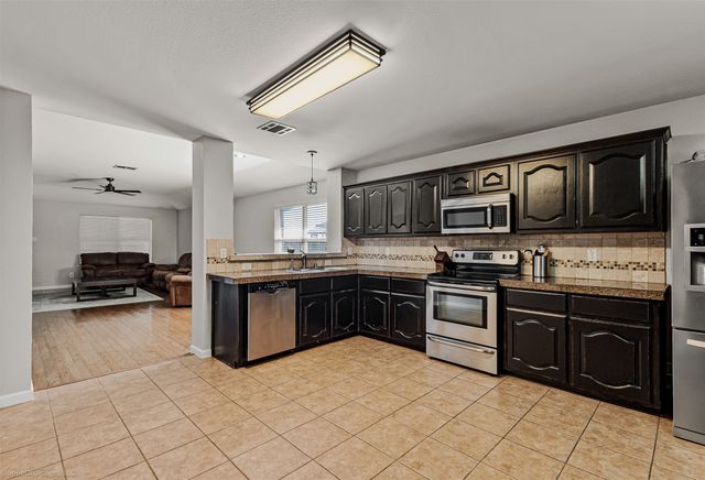 612 Preston Drive, Royse City, TX 75189