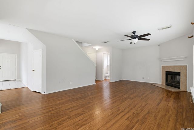 1020 GATE CREEK LN, Schertz, TX 78154
