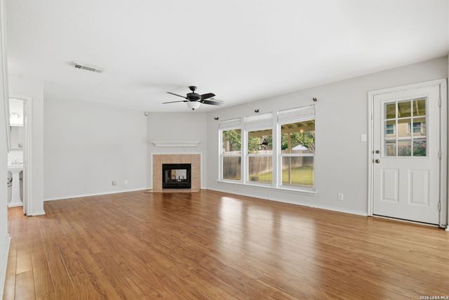 1020 GATE CREEK LN, Schertz, TX 78154