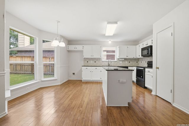 1020 GATE CREEK LN, Schertz, TX 78154
