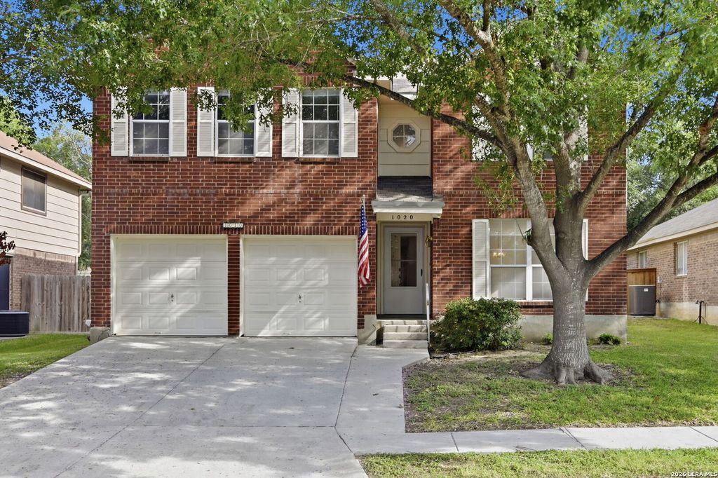 1020 GATE CREEK LN, Schertz, TX 78154