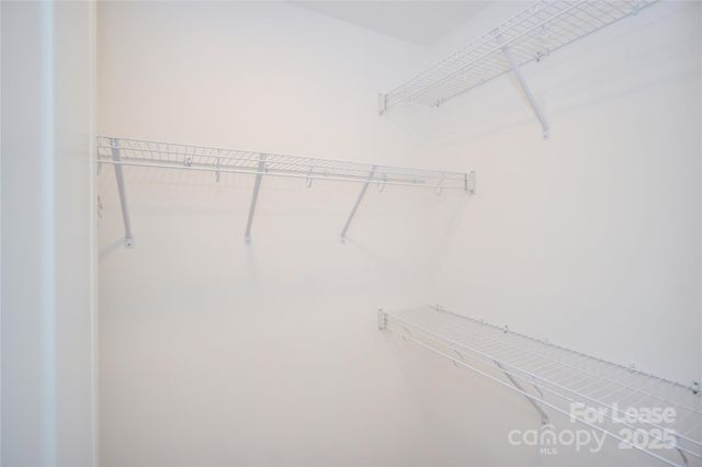 2524 Stradbrook Drive, Charlotte, NC 28210