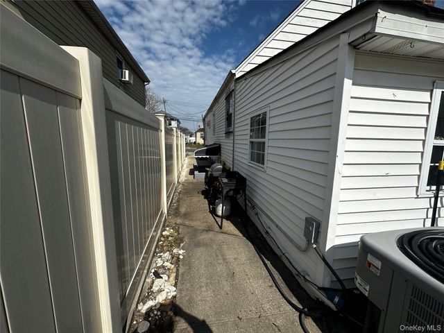 24116 148th Road, Rosedale, NY 11422