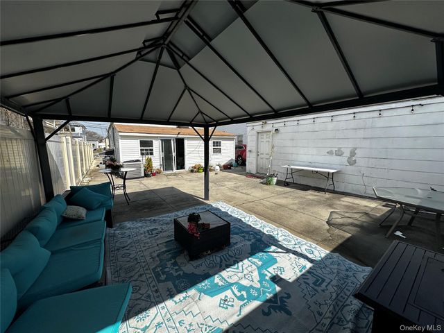 24116 148th Road, Rosedale, NY 11422