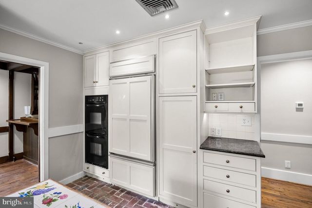 7 E CENTENNIAL DR, Medford, NJ 08055