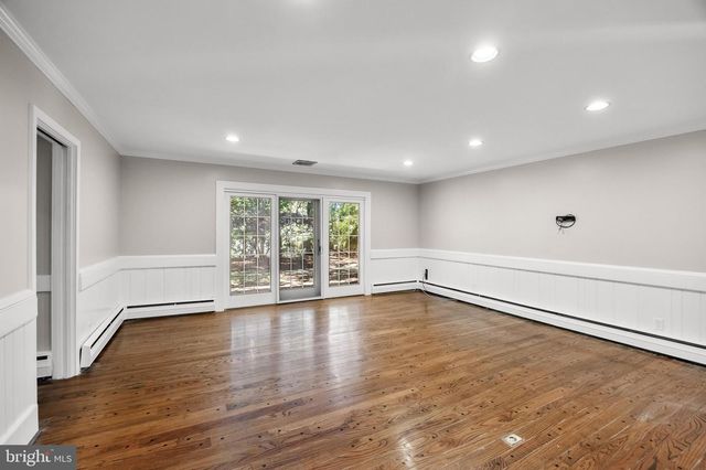 7 E CENTENNIAL DR, Medford, NJ 08055