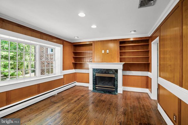 7 E CENTENNIAL DR, Medford, NJ 08055