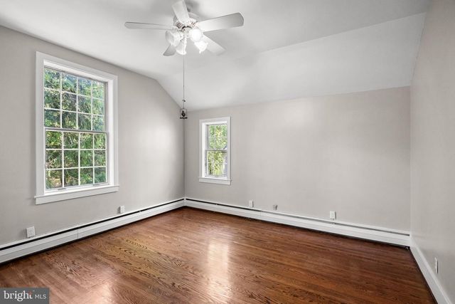 7 E CENTENNIAL DR, Medford, NJ 08055