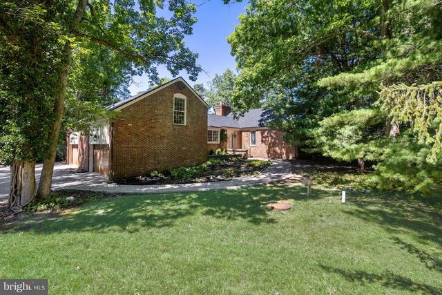 7 E CENTENNIAL DR, Medford, NJ 08055