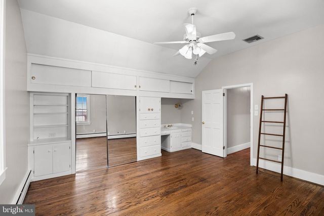 7 E CENTENNIAL DR, Medford, NJ 08055