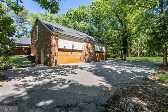 7 E CENTENNIAL DR, Medford, NJ 08055